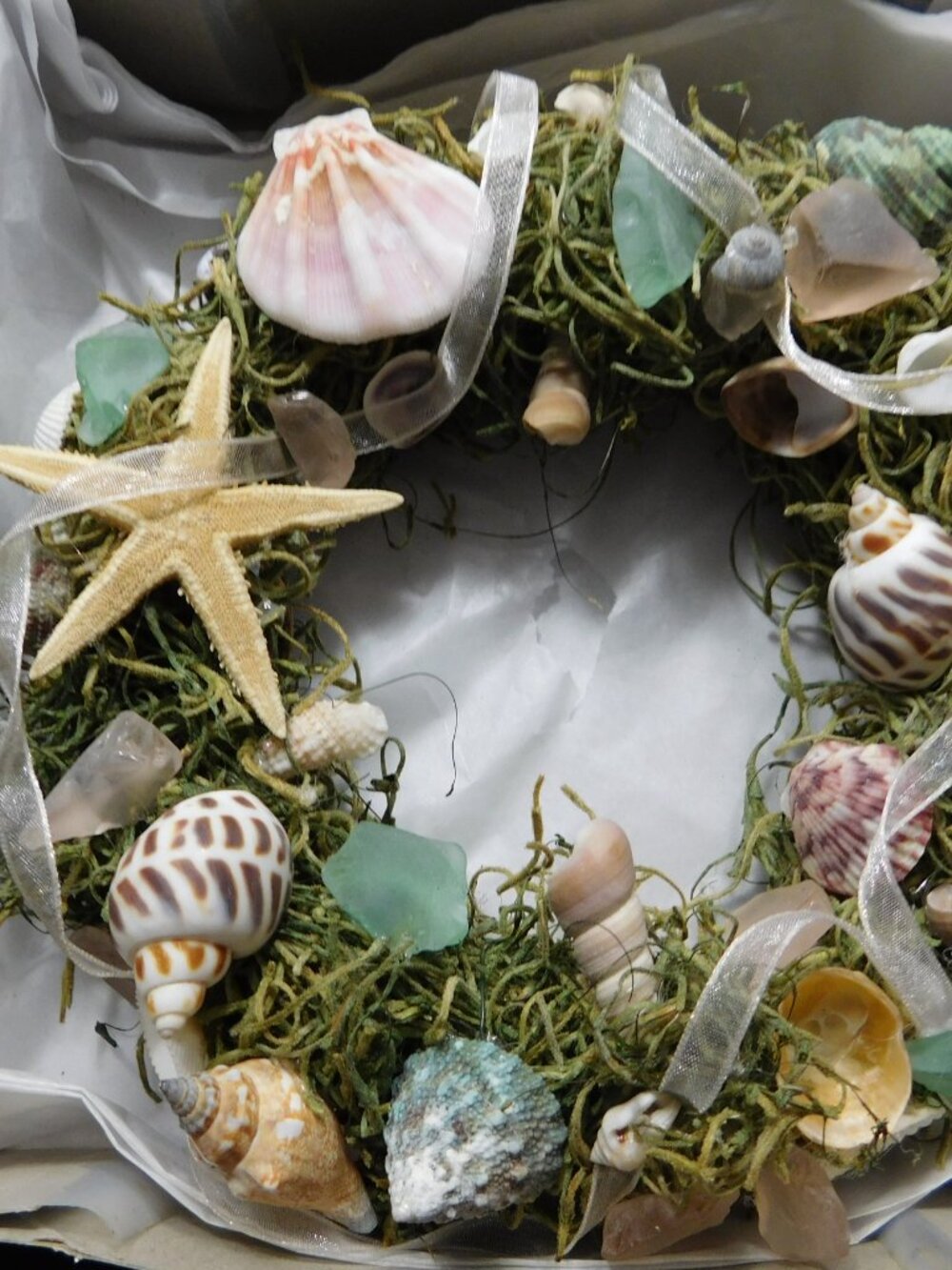 New in Box - Handmade 6-1/2" Seashell Wreath